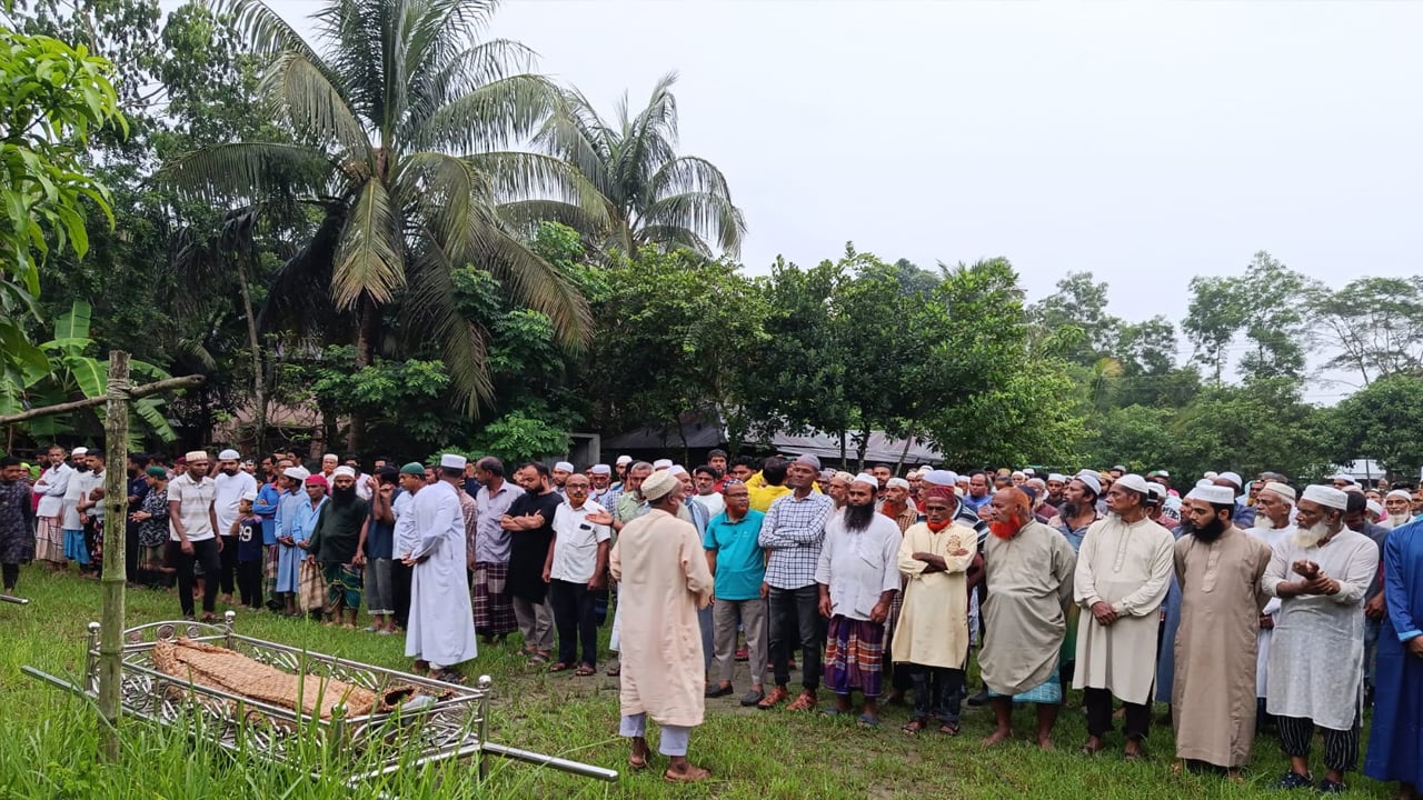 কচুয়ায় একই পরিবারের তিন সদস্যকে হত্যার ঘটনায় থানায় মামলা দায়ের