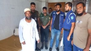মাদারীপুর সদর হাসপাতালে রোগীকে কুপিয়ে জখম, আটক ১