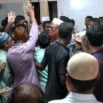 মেহেরপুর জেনারেল হাসপাতালে এমপি পরিদর্শনকালে বিএনপি-জামায়াত কর্মী-সমর্থকদের সংঘর্ষ ও উত্তেজনা