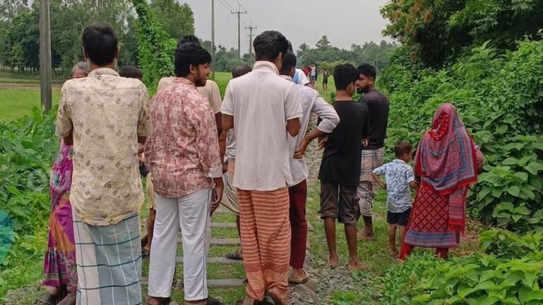 কুলিয়ারচরে ট্রেনে কাটা পড়ে অজ্ঞাত যুবকের মৃত্যু রহস্যের উদঘাটনে তদন্ত শুরু