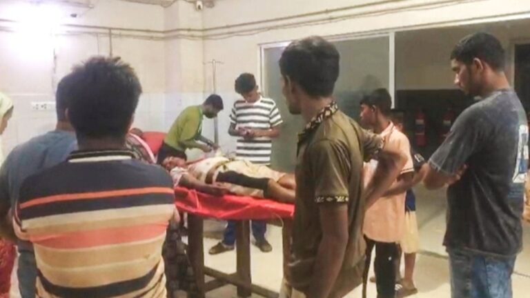 ভৈরবে নৌকা চুরির রহস্য উদ্ঘাটনে গিয়ে কিশোর ছুরিকাঘাতে নিহত