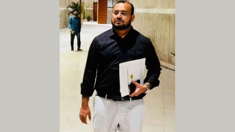 লোহাগাড়ায় ২০ লাখ টাকা চাঁদা দাবি ও লুটপাটের অভিযোগে সাবেক পিএসসহ ৬ জনের বিরুদ্ধে মামলা