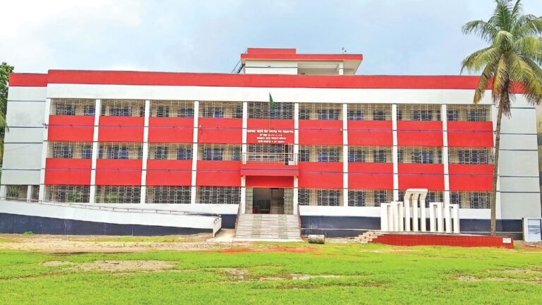 এক পয়সার দানে যাত্রা শুরু করা ঝাড়কাটা বহুমুখী উচ্চ বিদ্যালয়ের ১১৯ বছরের ঐতিহ্যের জয়যাত্রা