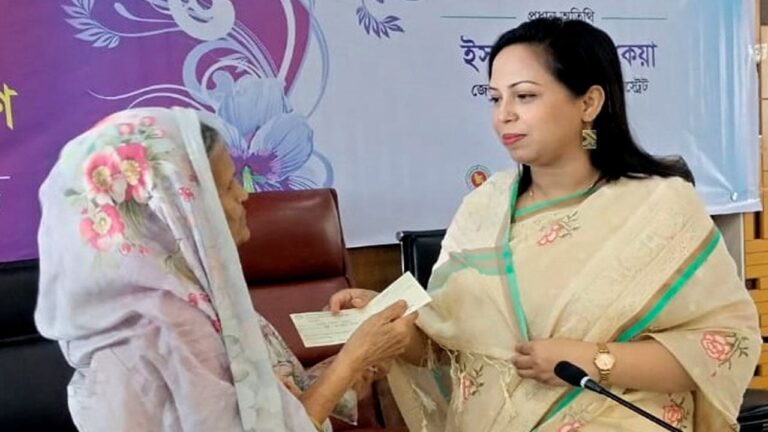 নরসিংদীতে ১২০ অসহায় মানুষের পাশে জেলা প্রশাসক মানবিক সহায়তায় নতুন স্বপ্নের সূচনা