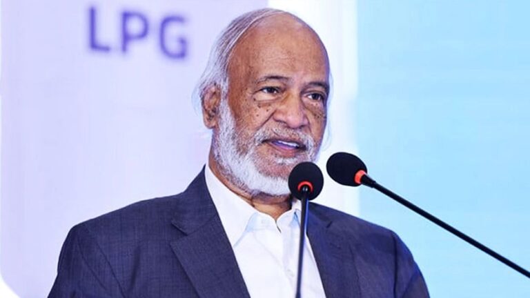 মন্ত্রিসভায় বড় ধরনের রদবদলের আভাস নতুন চার মুখ যুক্ত হওয়ার সম্ভাবনা