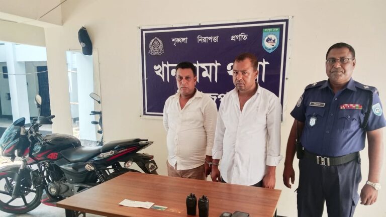 দিনাজপুরের খানসামায় ভুয়া ডিবি পরিচয়ে প্রতারণাকালে আটক দুই, সরঞ্জাম জব্দ