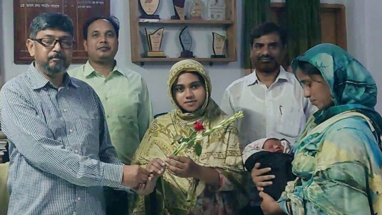 সন্তান জন্মের কয়েক ঘণ্টা পরই এইচএসসি পরীক্ষায় অংশ নিলেন মা