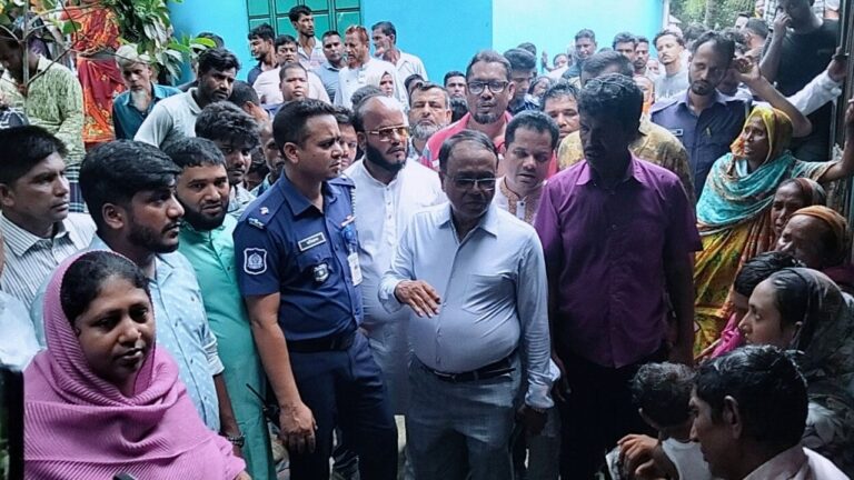 তিতাসে চর দখল নিয়ে সংঘর্ষে নিহত গৃহবধূর পরিবারের পাশে সংসদ সদস্য দোষীদের বিচারের আশ্বাস