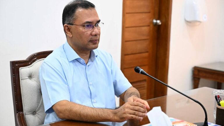 শহীদদের স্বপ্নের বাংলাদেশ গড়তে নিজ অবস্থান থেকে দায়িত্ব পালনের আহ্বান প্রধানমন্ত্রীর