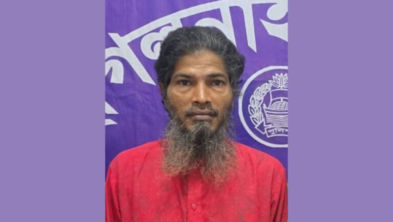 ছাগলনাইয়ায় ছয় মামলার পলাতক আসামি গুন্ডা রনি গ্রেপ্তার