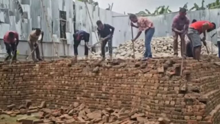 কিশোরগঞ্জে গ্যাস পাইপলাইন ফুটো করে অবৈধ সংযোগের চেষ্টা, চুনাপাথর কারখানা গুঁড়িয়ে দিল প্রশাসন