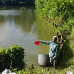 নিজে খাদ্য তৈরি করে মৎস্য চাষে সফল পরশুরামের আবুল কালাম