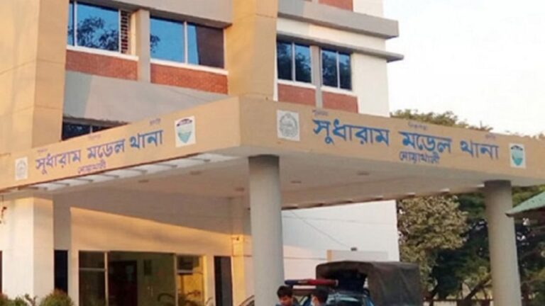 নোয়াখালীতে গৃহবধূকে গলা কেটে হত্যা ছেলে ও শাশুড়ি গ্রেপ্তার