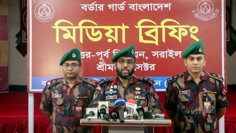 মৌলভীবাজার সীমান্তে ৮৩০ কোটি টাকার চোরাচালান ও অস্ত্র উদ্ধার করল বিজিবি