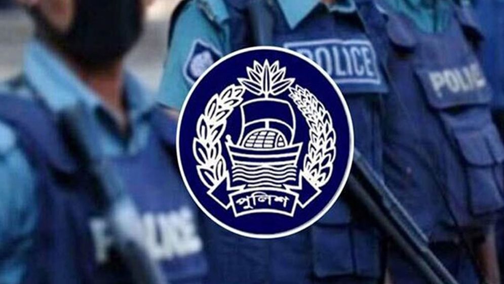 পুলিশের যানবাহনে নাশকতার আশঙ্কা, দেশজুড়ে সর্বোচ্চ সতর্কতা জারি