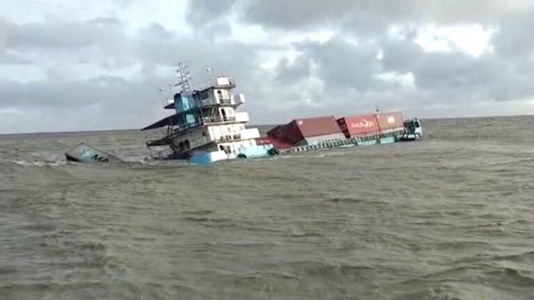 ওড়িশা উপকূলে কার্গো জাহাজডুবি নিখোঁজ বাংলাদেশি নাবিকসহ ২৪ জন