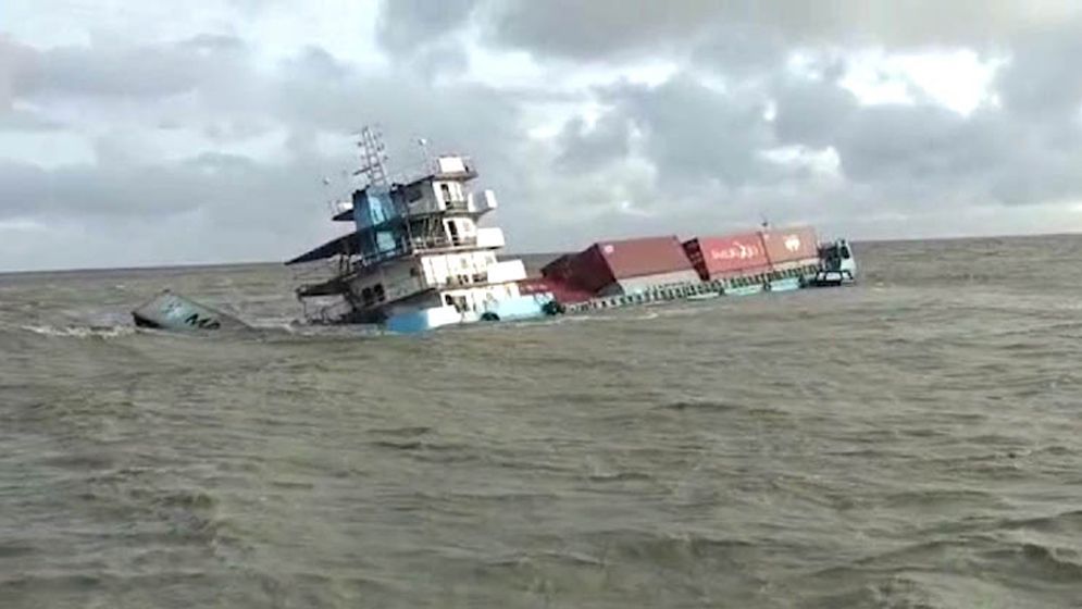 ওড়িশা উপকূলে কার্গো জাহাজডুবি নিখোঁজ বাংলাদেশি নাবিকসহ ২৪ জন