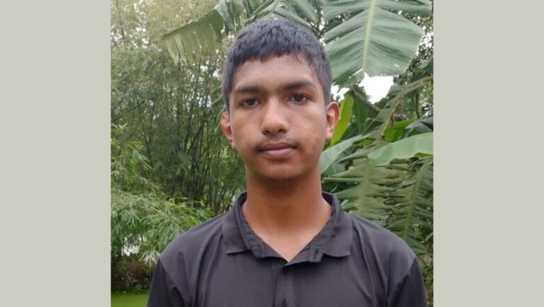 অভাবের কষাঘাতে থমকে যাওয়ার পথে অদম্য মেধাবী মাসুদ রানার উচ্চশিক্ষা