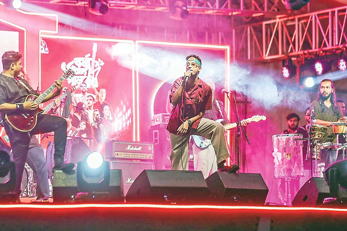 Dhaka marks July uprising anniversary with Monsoon Revolution concert calling for national unity