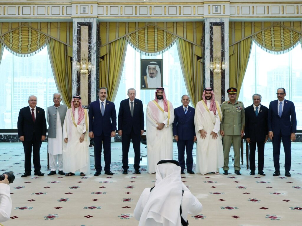 সৌদি আরব, তুরস্ক ও পাকিস্তানের ঐতিহাসিক প্রতিরক্ষা চুক্তি: নতুন নিরাপত্তা বলয়ে মধ্যপ্রাচ্য