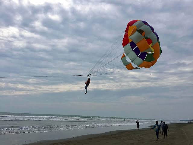 Tourist dies after falling from parasail at Coxs Bazar beach amid weather ban