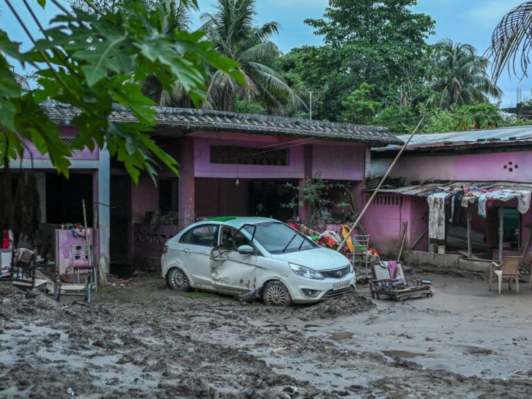 দক্ষিণ এশিয়ায় বর্ষার ছোবলে শতাধিক মৃত্যু ও দুর্যোগের পদধ্বনি