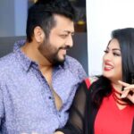 Dhaka film stars Omar Sani and Moushumi mark 31st wedding anniversary