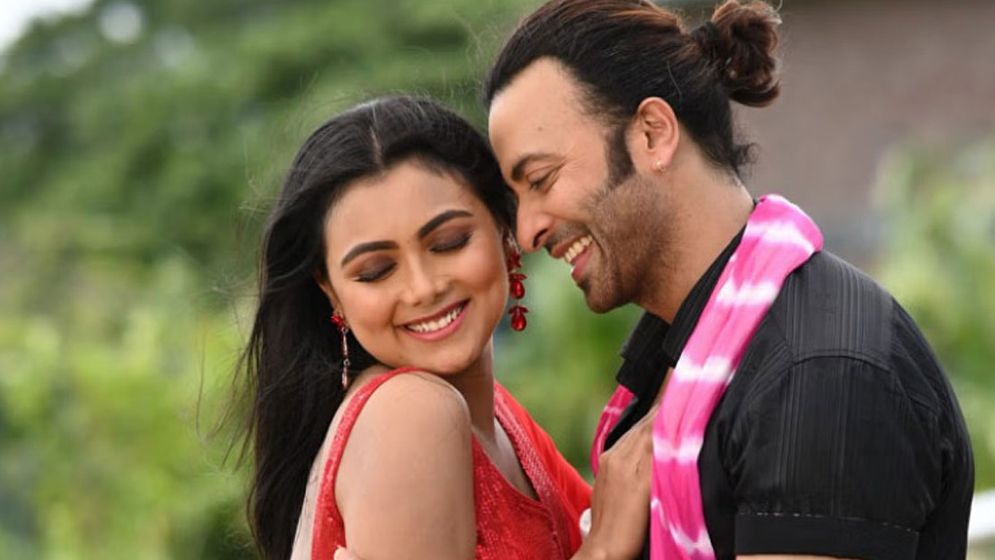 Shakib Khan and Idika Paul tipped for reunion in upcoming film Nissho
