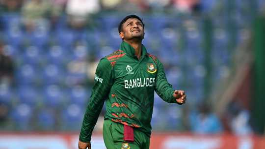 রাজনীতির চোরাবালিতে বিশ্বসেরা অলরাউন্ডারের বিদায়ঘণ্টা কি বেজেই গেল