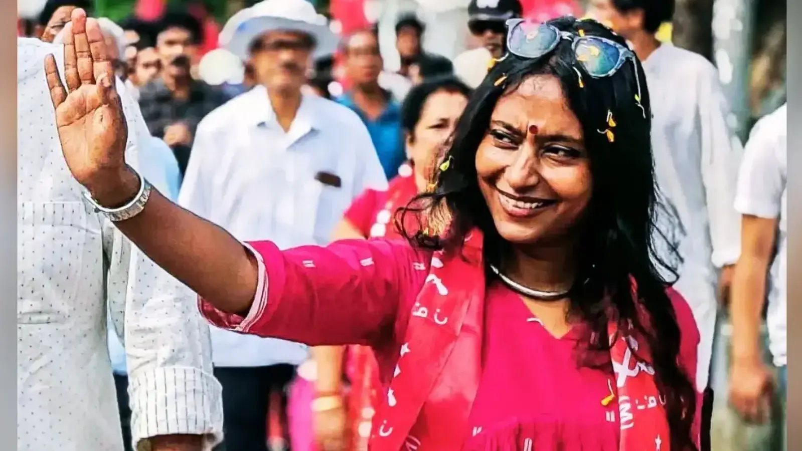 ব্যক্তিগত জীবনের প্রেম নিয়ে অকপট বাম নেত্রী দীপ্সিতা ধর