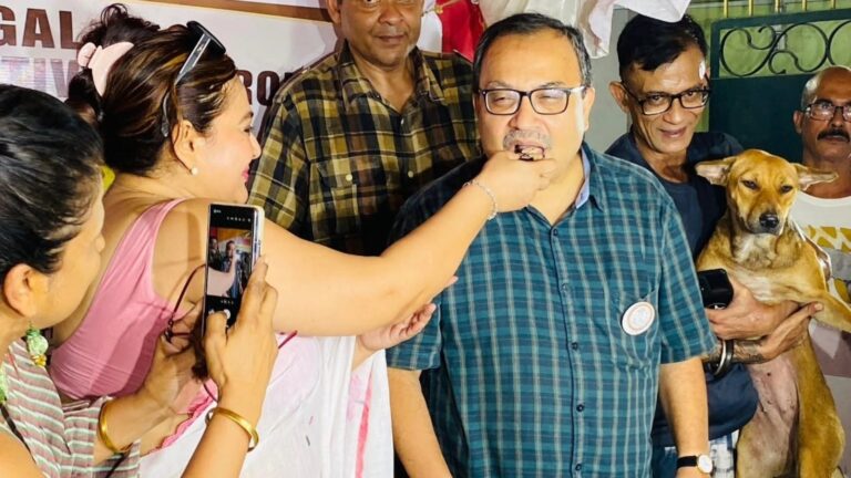 কুণাল ঘোষের সঙ্গে কেক কাটার জেরে ট্রোলিংয়ের কড়া জবাব দিলেন শ্রীলেখা মিত্র