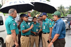 Dhaka Metropolitan Police launches drive to relocate buses from Mohakhali terminal to Purbachal depot to ease congestion