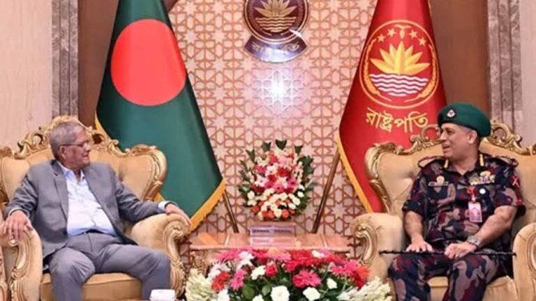 সীমান্ত হত্যা ও চোরাচালান রোধে বিজিবিকে কঠোর হওয়ার নির্দেশ রাষ্ট্রপতির