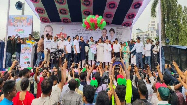 খুলনায় বর্ণাঢ্য আয়োজনে বিএনপির ৪৮তম প্রতিষ্ঠাবার্ষিকী পালিত